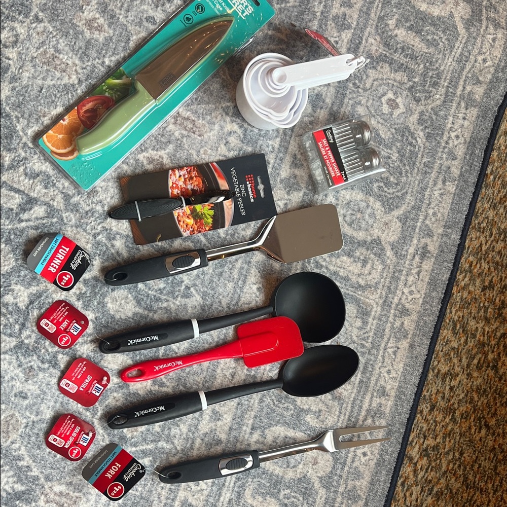 Black & Decker Kitchen Tool Collection - Red, Black, Silver